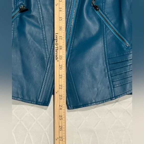 Chouyatou Women Casual Collarless
Cropped Pu Leather Biker Jacket Size Medium - Picture 11 of 13